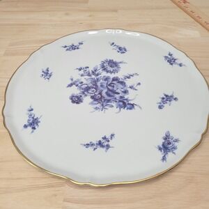 Vtg Porcelain Cake Plate Serving Platter Floral Blue White‎ Gold Scalloped Edge